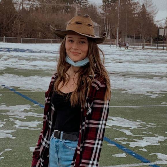 Meet your Posher, Camille - Picture 1 of 1